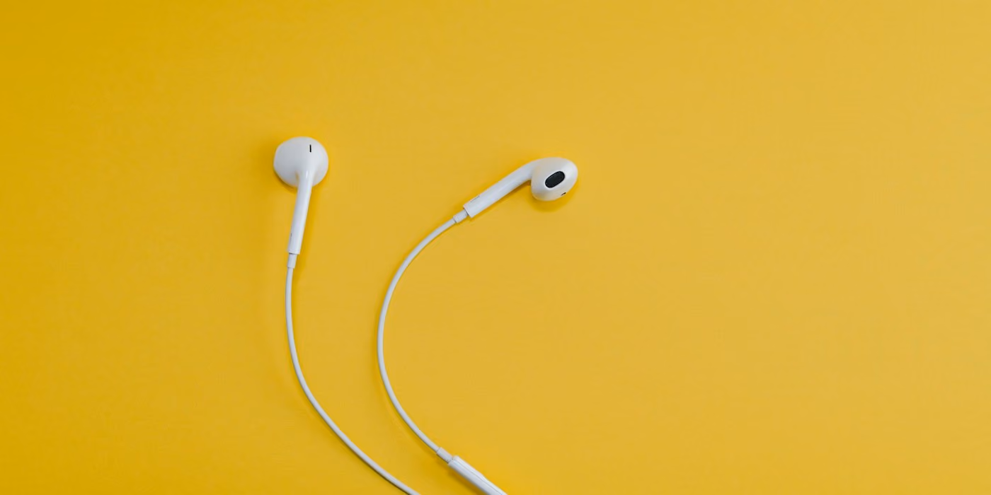Bring back the headphone jack, seriously.